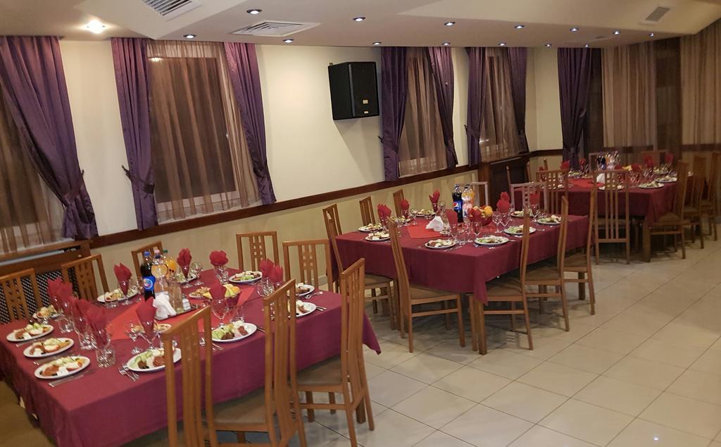 Hotel Iris Arad Exterior foto