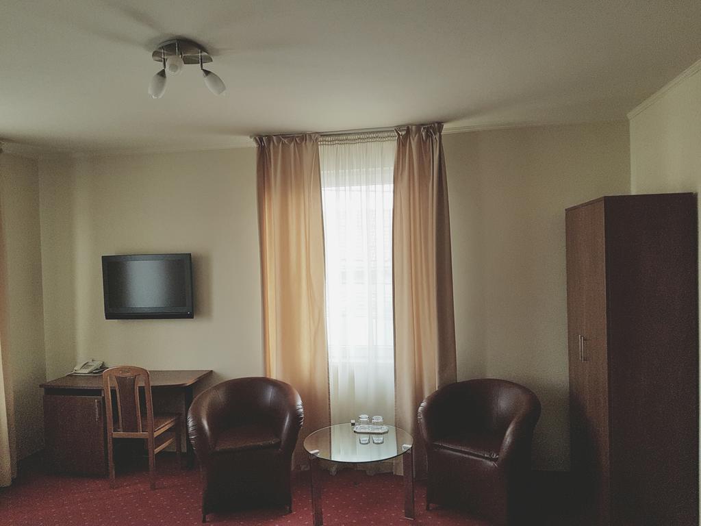 Hotel Iris Arad Exterior foto